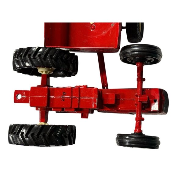 ERTL International Die Cast Harvester Tractor with Wagon - Picture 7 of 15